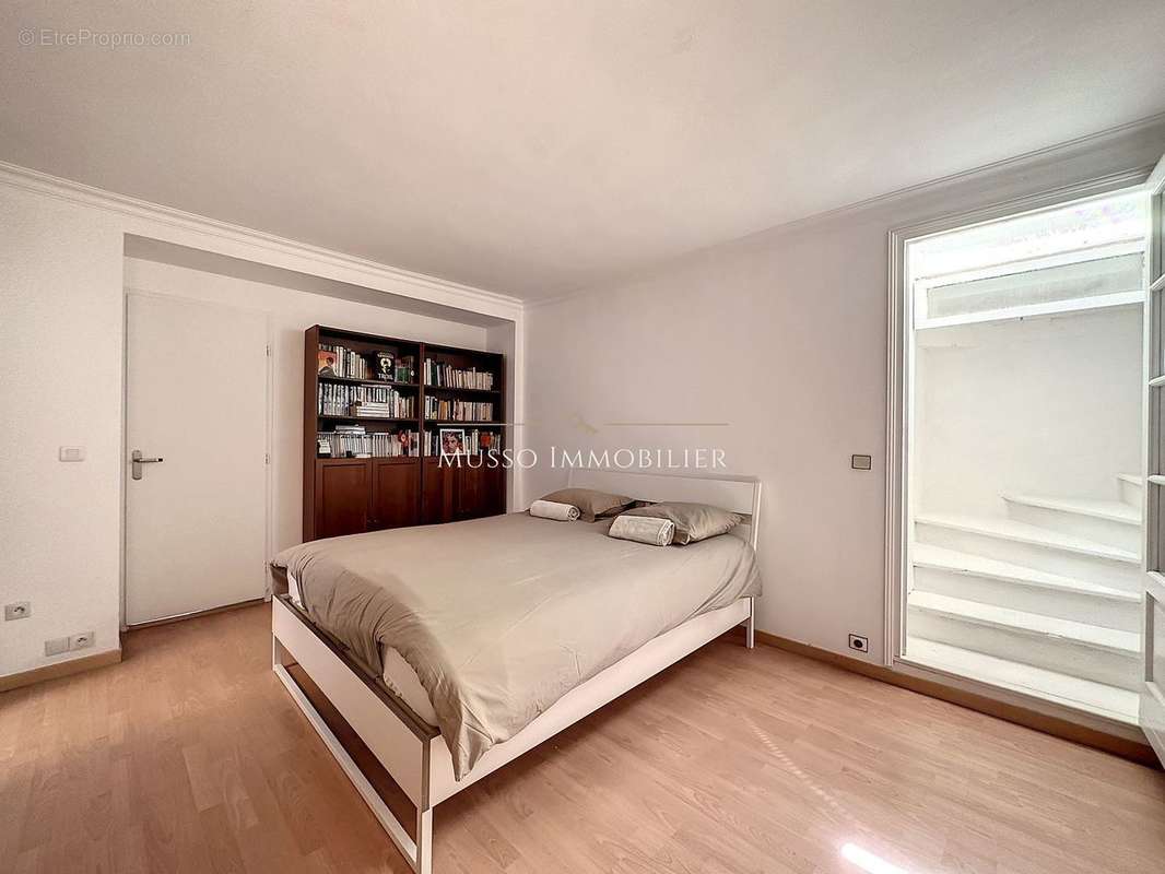 Appartement à MARSEILLE-6E