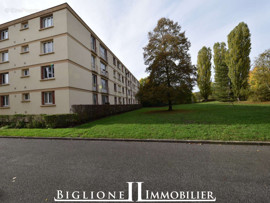 Appartement à COUBRON