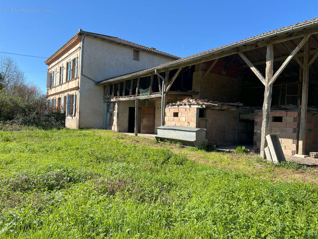 Maison à LOMBEZ