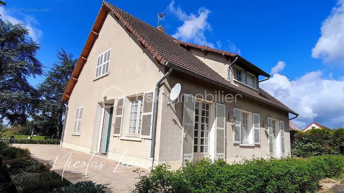 Maison à SAINT-DOULCHARD