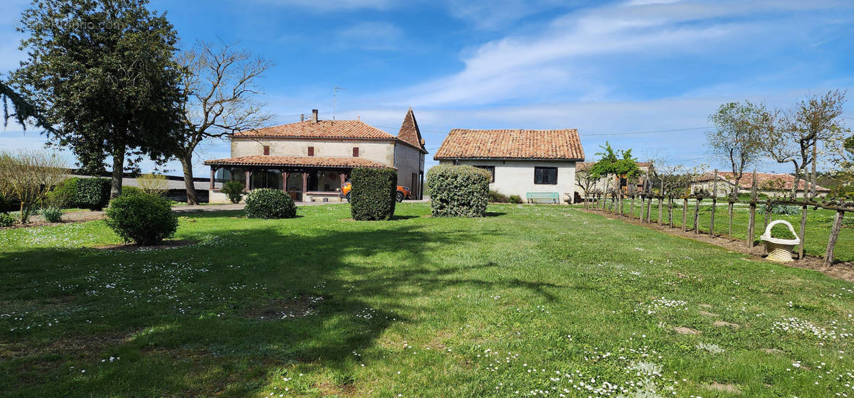 Maison à TOMBEBOEUF