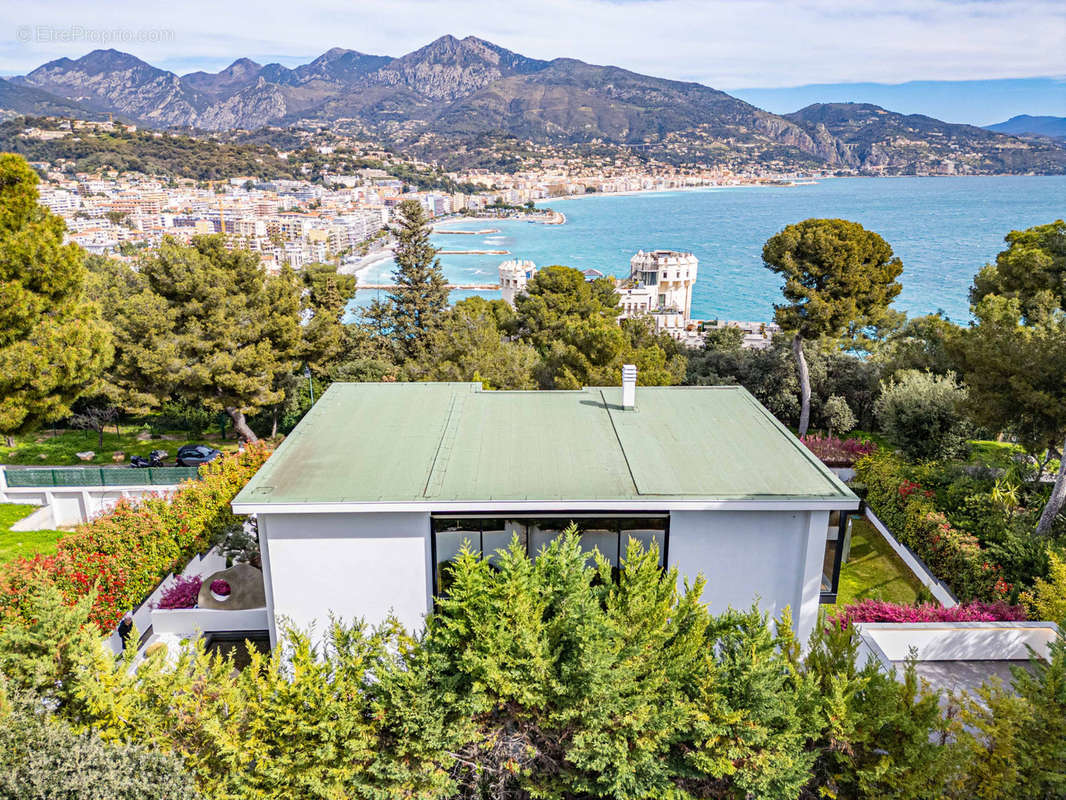 Maison à ROQUEBRUNE-CAP-MARTIN