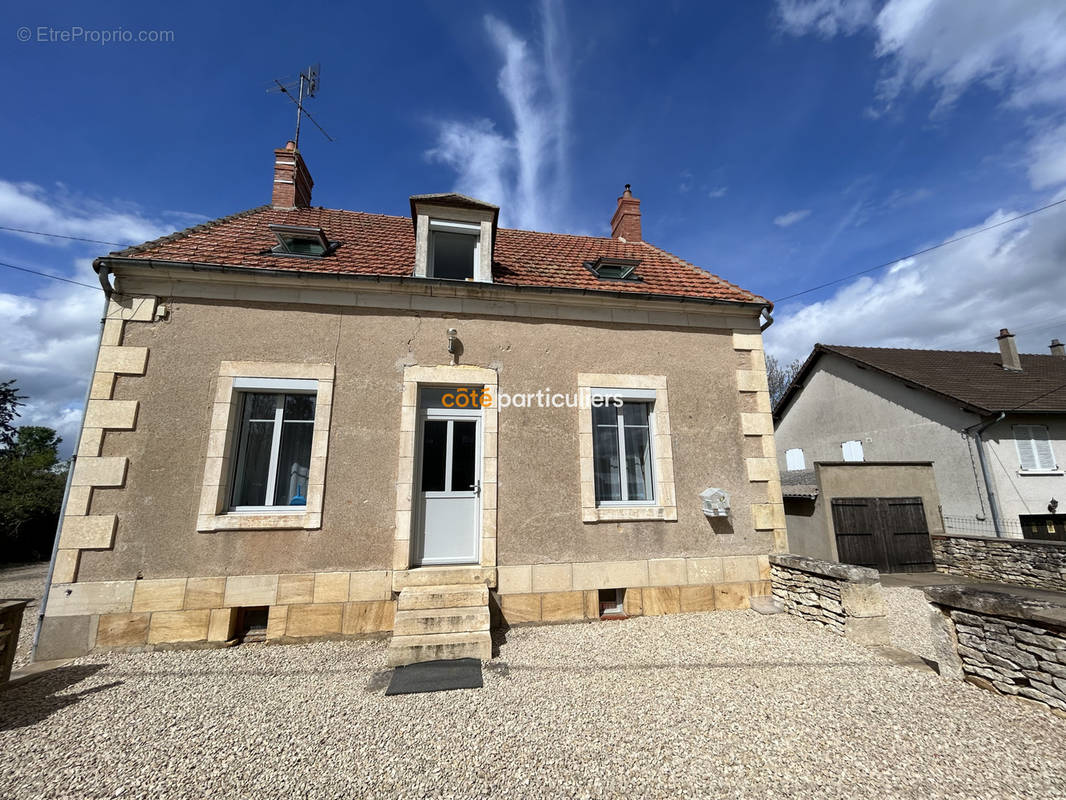 Maison à LA CELLE