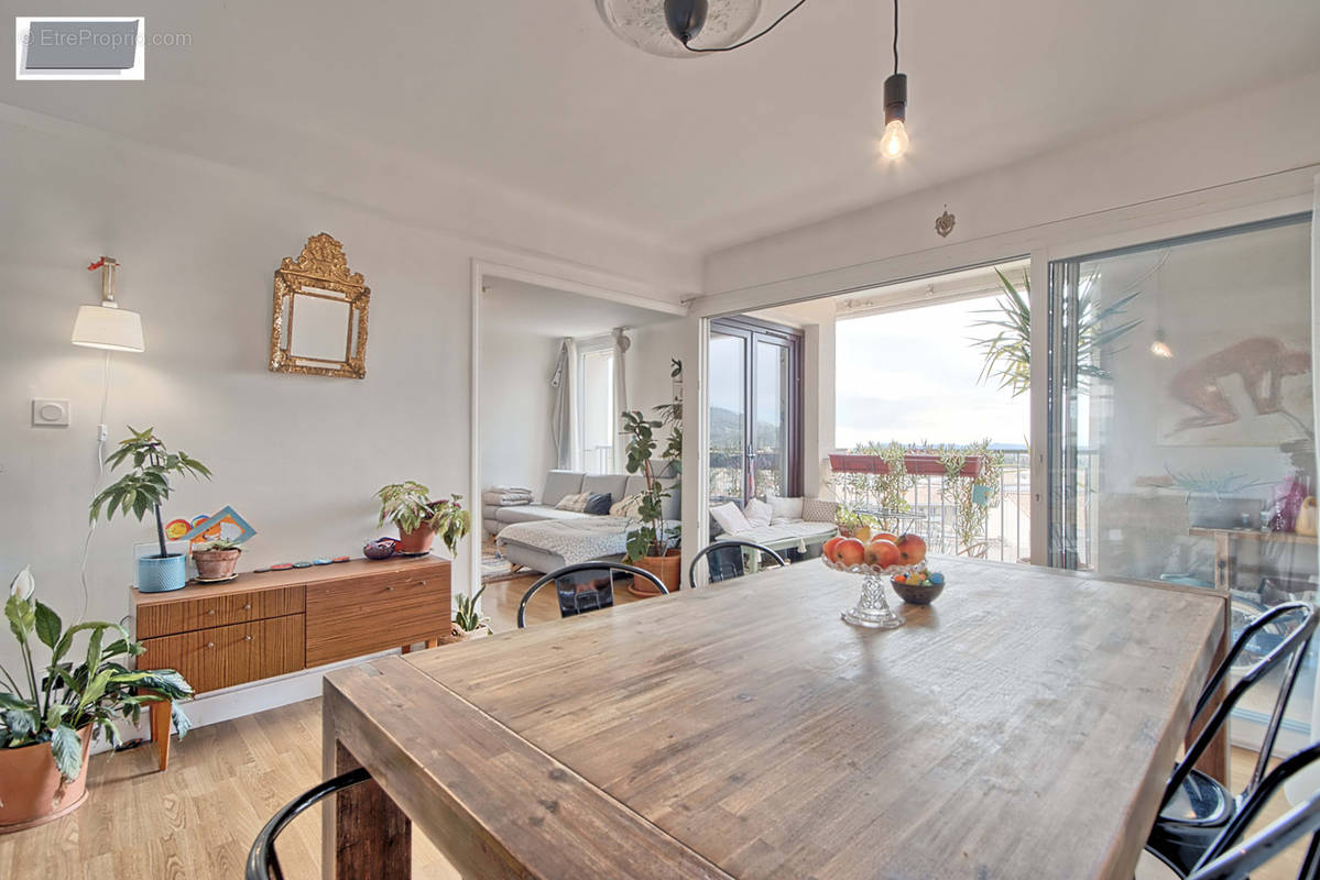 Appartement à HYERES