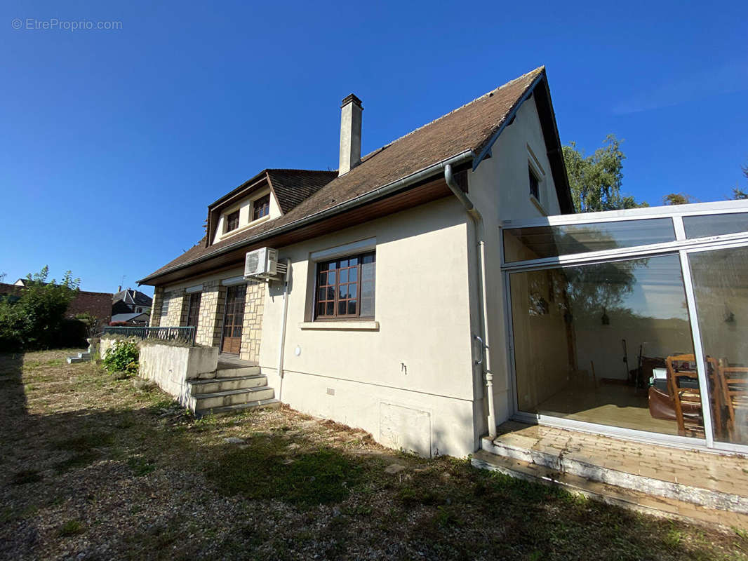 Maison à DAMVILLE