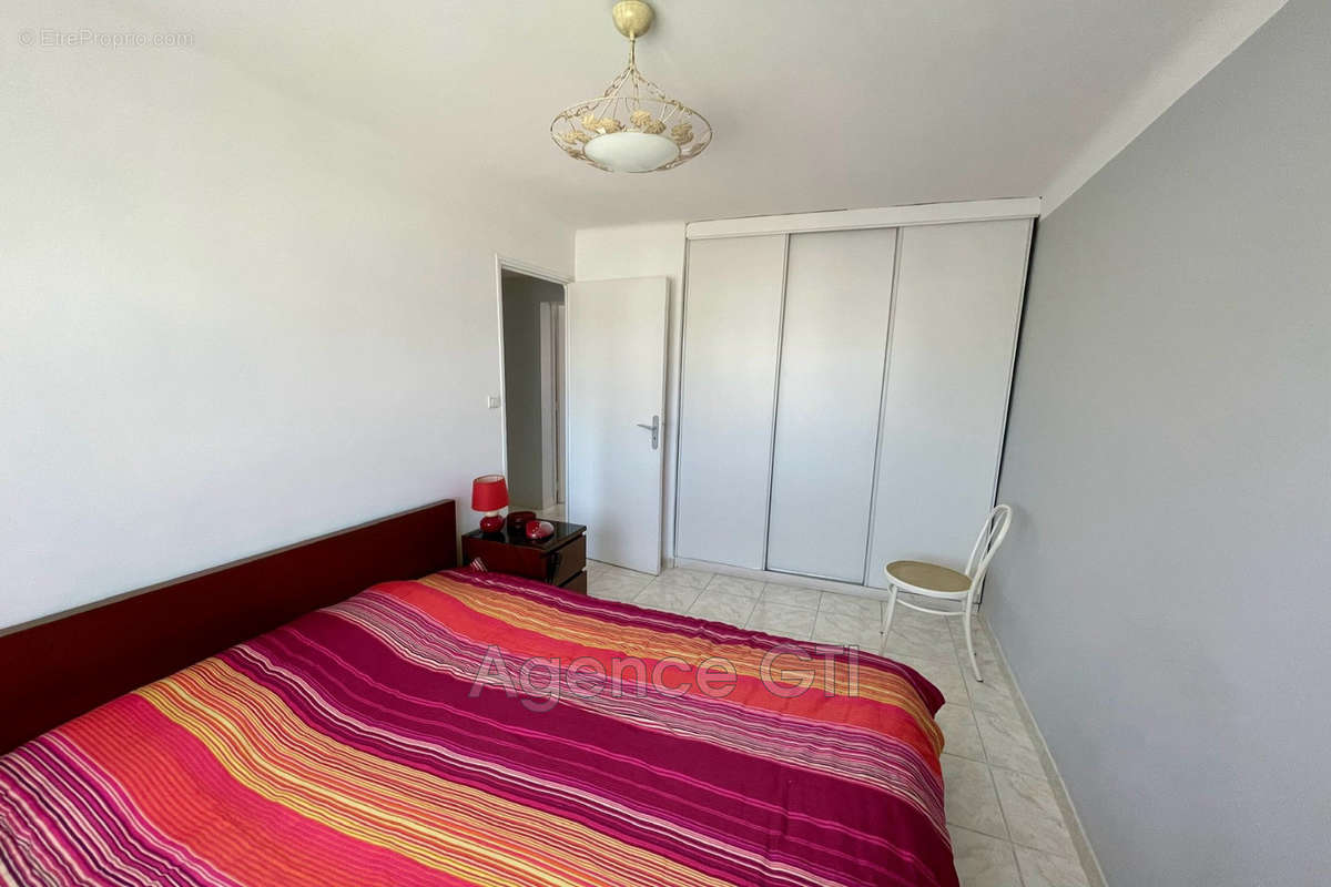 Appartement à HYERES