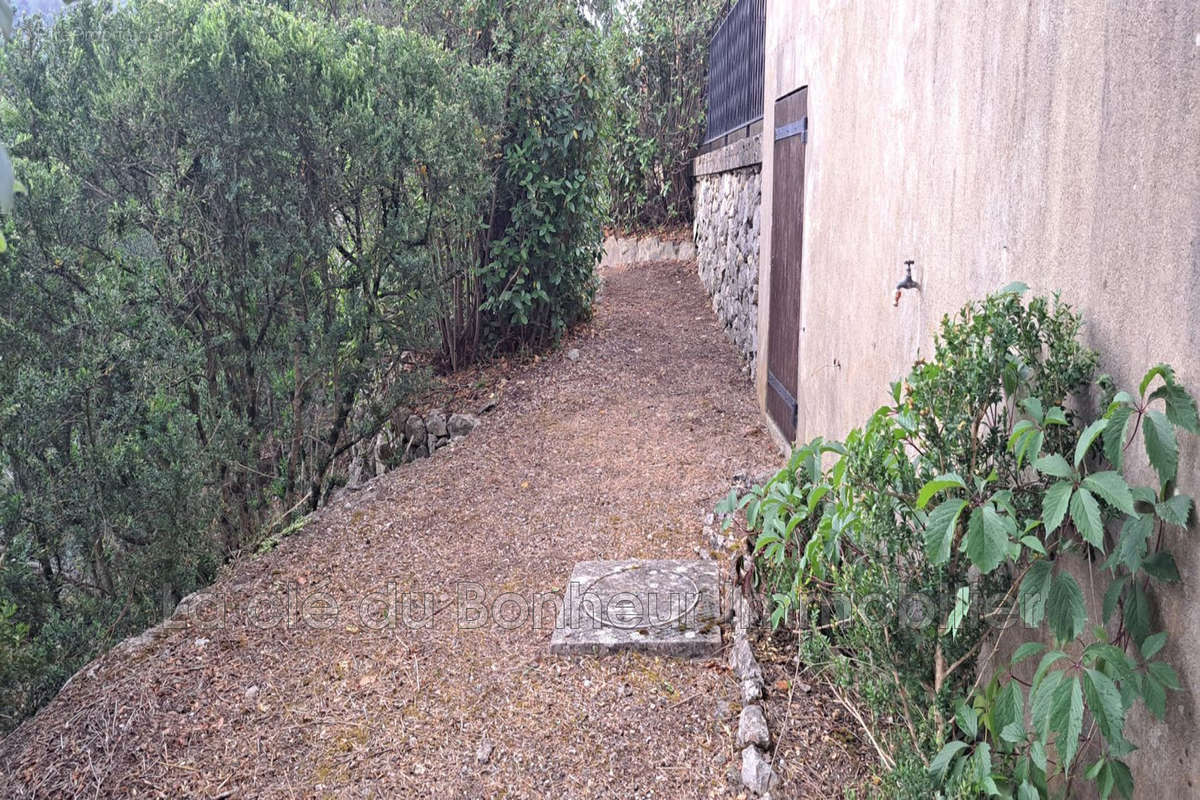 Maison à ESPARRON-DE-VERDON