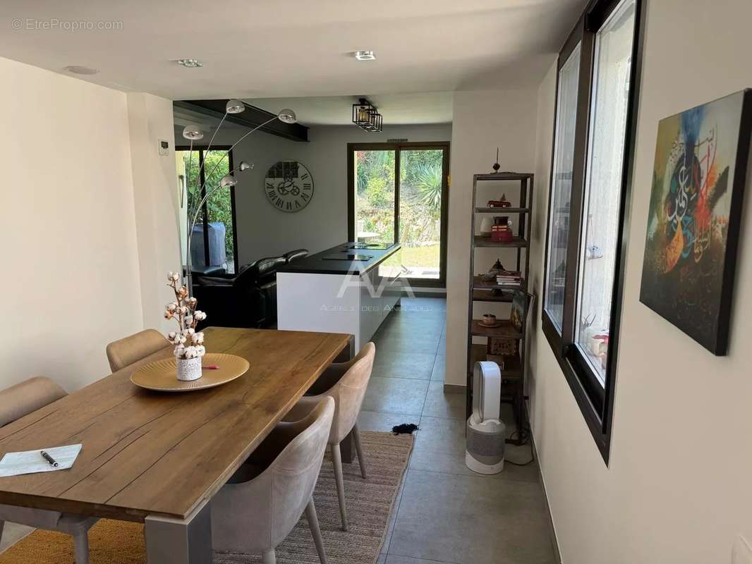 Appartement à VILLENEUVE-LOUBET