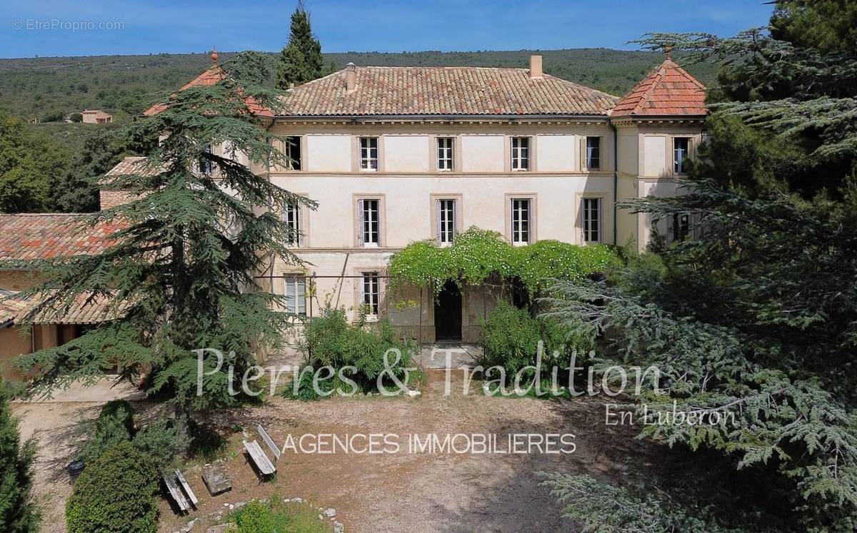 Maison à SAINT-SATURNIN-LES-APT