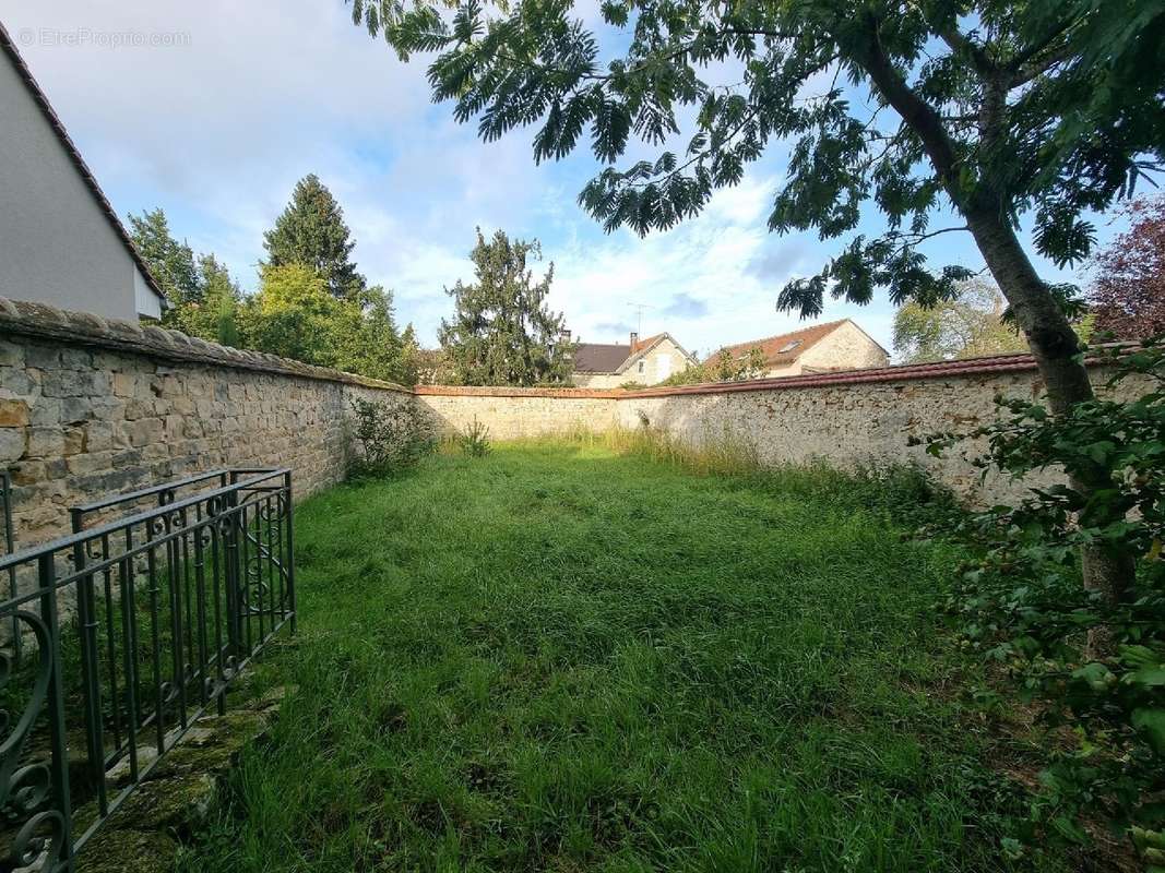 Maison à MILLY-LA-FORET