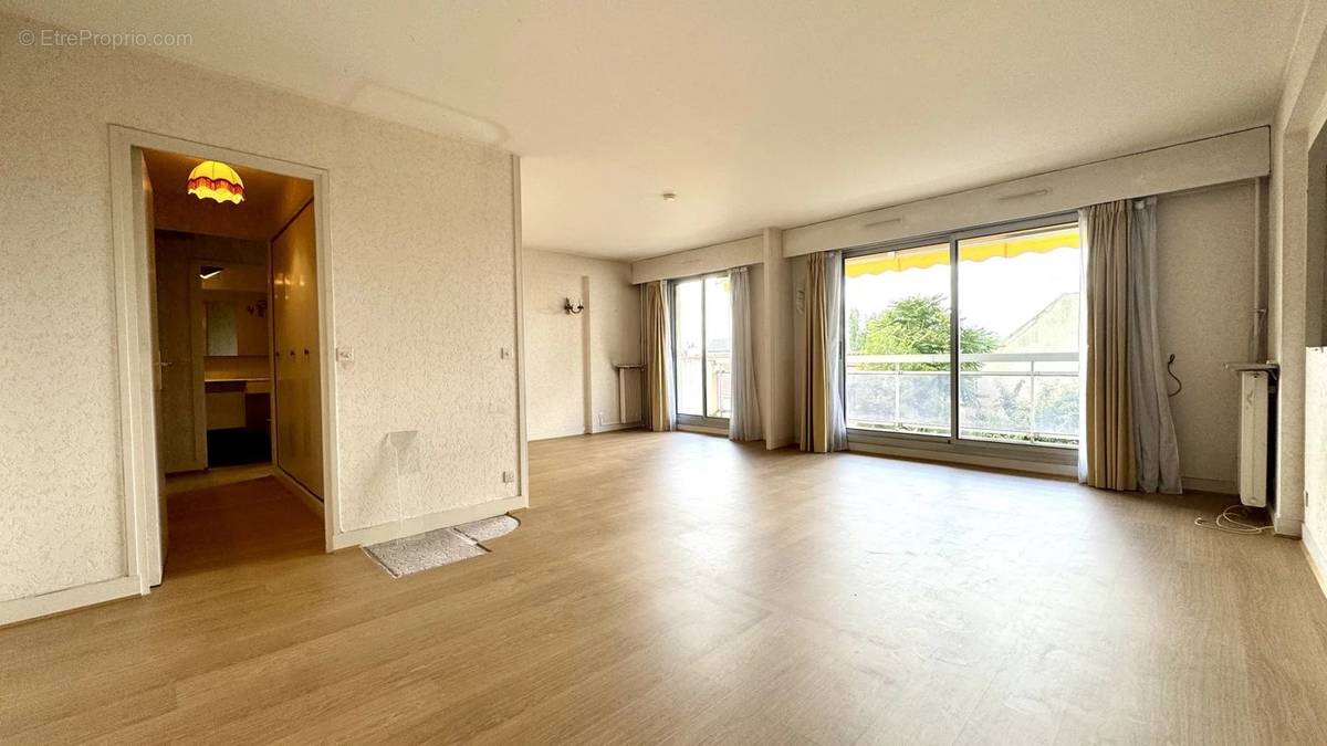 Appartement à LE RAINCY