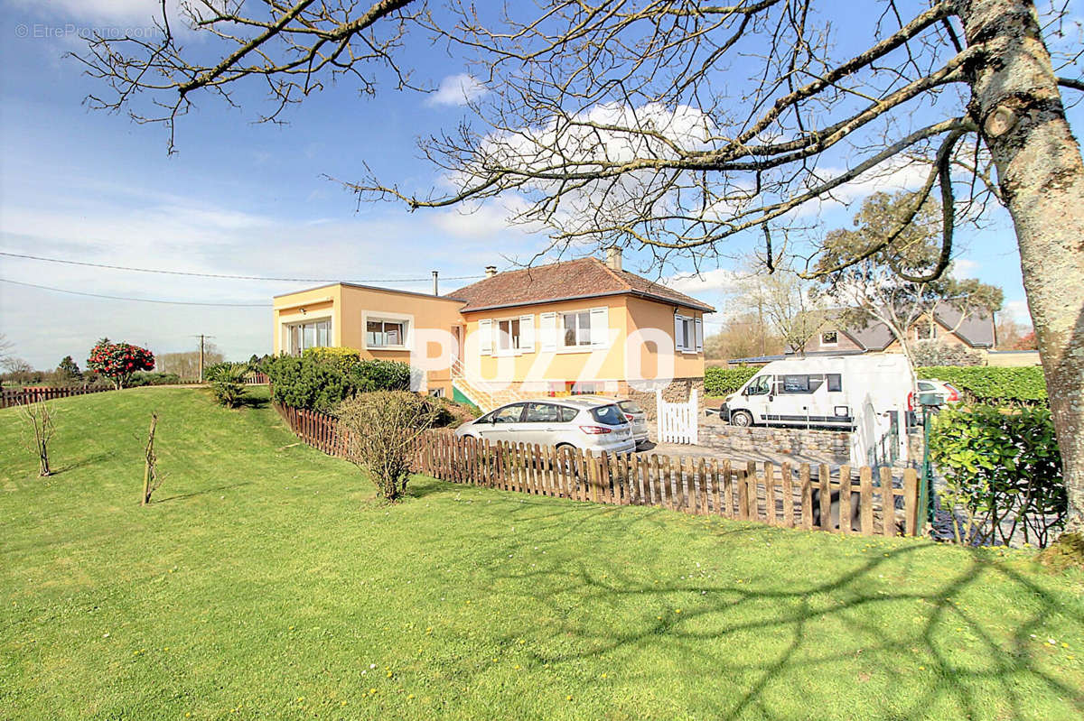 Maison à SAINT-PLANCHERS