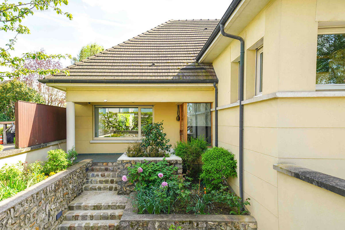 Maison à LAGNY-SUR-MARNE