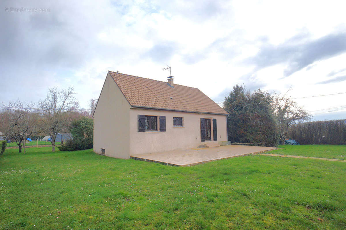 Maison à CHARNY