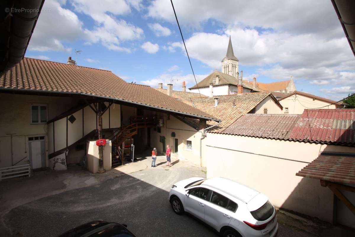 Appartement à LA CHAPELLE-DE-GUINCHAY