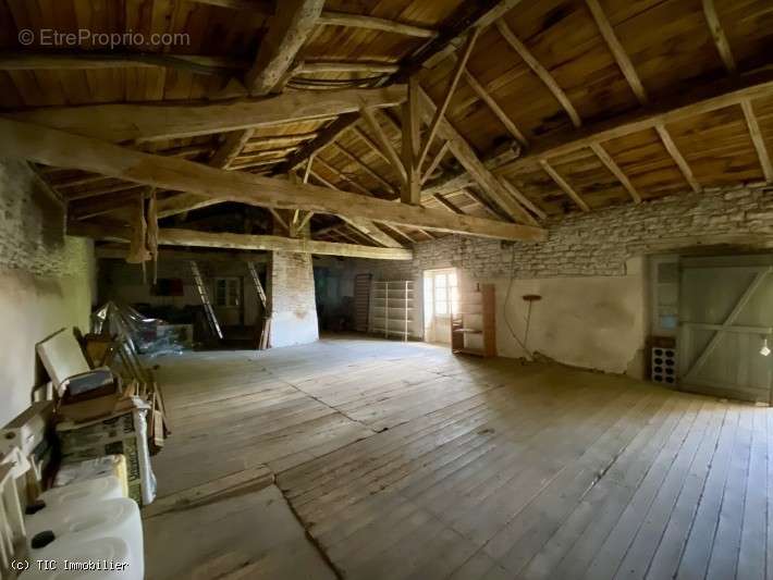 Maison à VERTEUIL-SUR-CHARENTE