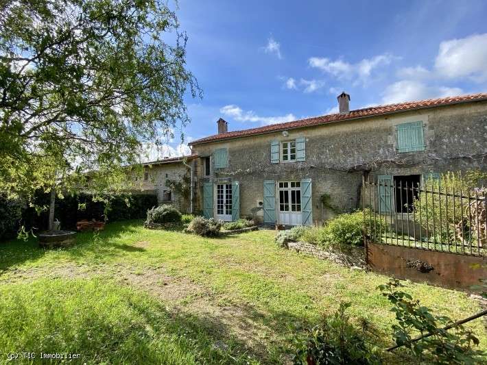 Maison à VERTEUIL-SUR-CHARENTE