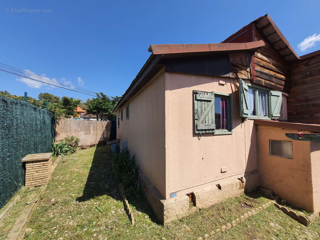 Maison à LE CASTELLET