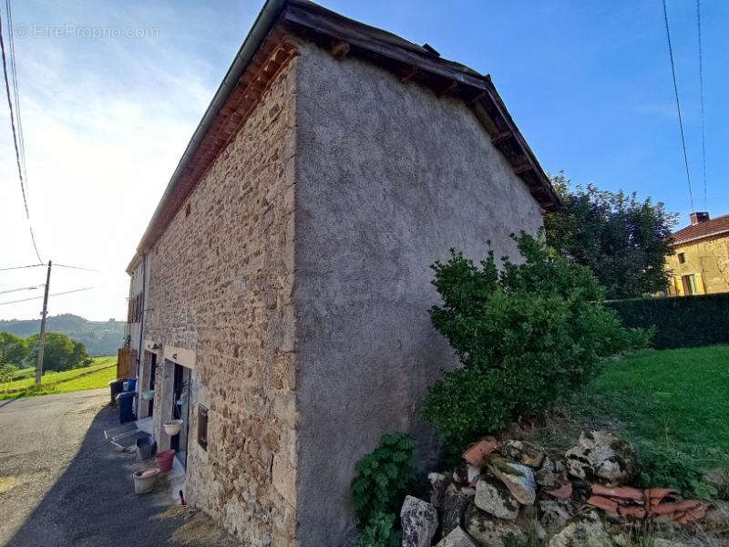 Maison à SAINT-GENES-LA-TOURETTE