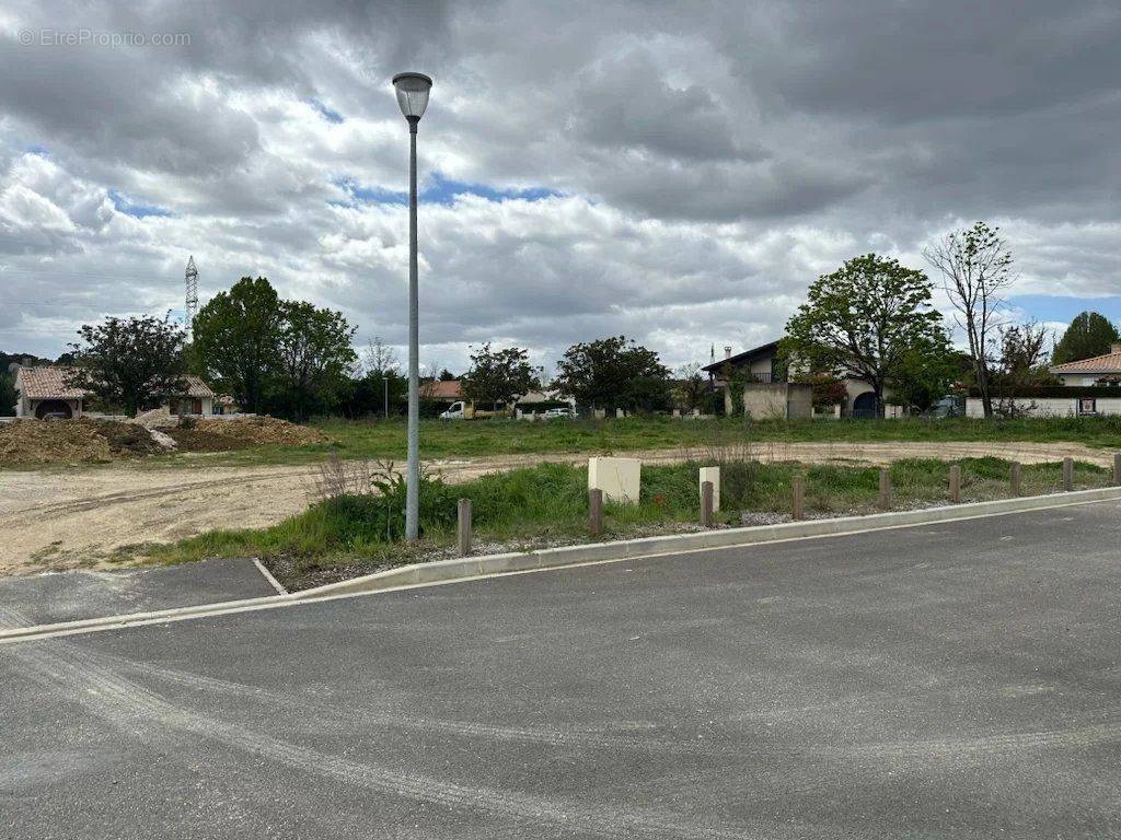 Terrain à LE TAILLAN-MEDOC