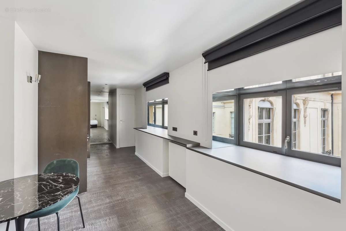 Appartement à PARIS-3E