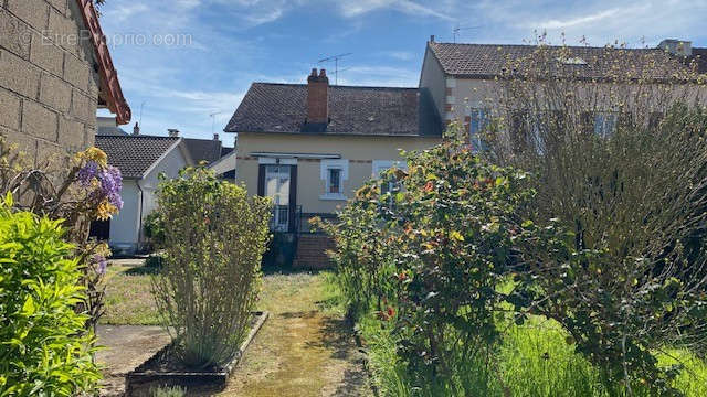 Maison à COSNE-COURS-SUR-LOIRE