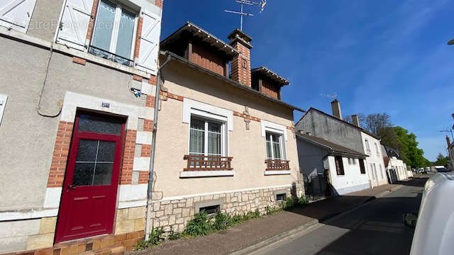 Maison à COSNE-COURS-SUR-LOIRE