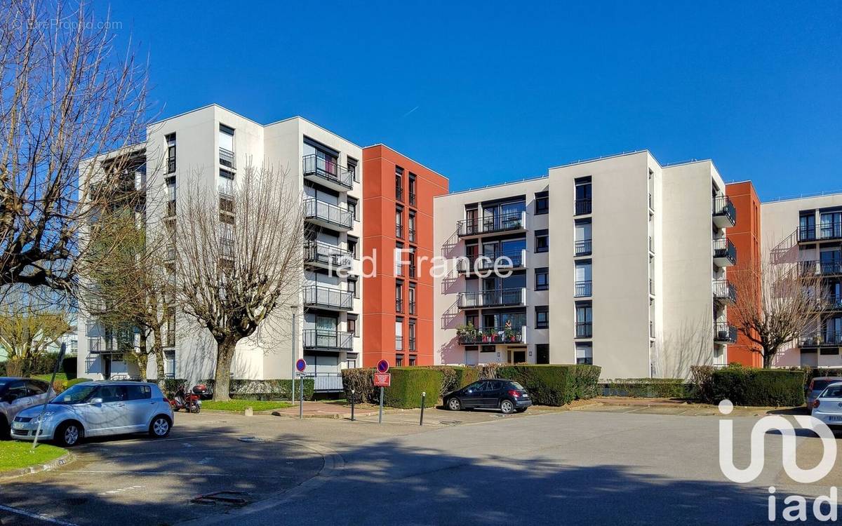 Photo 1 - Appartement à LES CLAYES-SOUS-BOIS