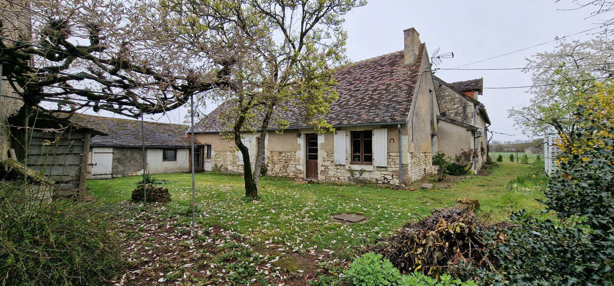 Maison à YZEURES-SUR-CREUSE