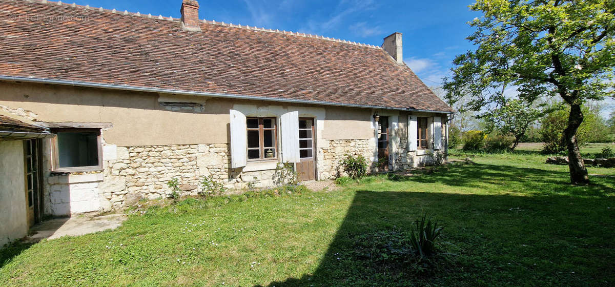 Maison à YZEURES-SUR-CREUSE