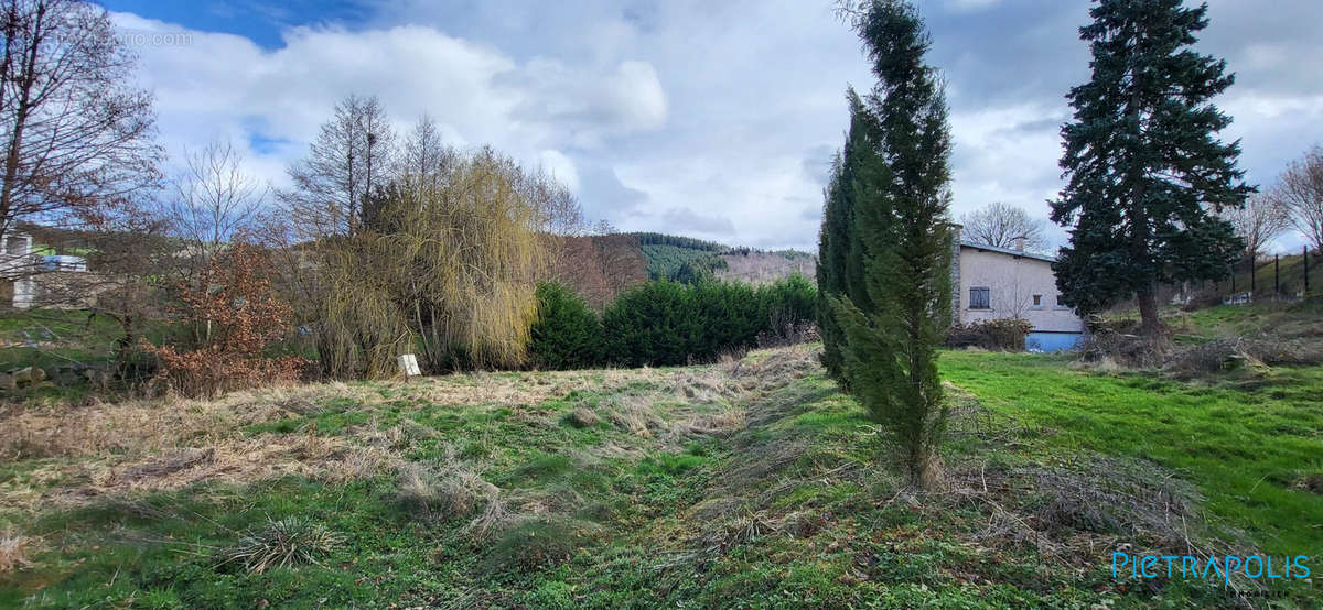 Maison à OUROUX