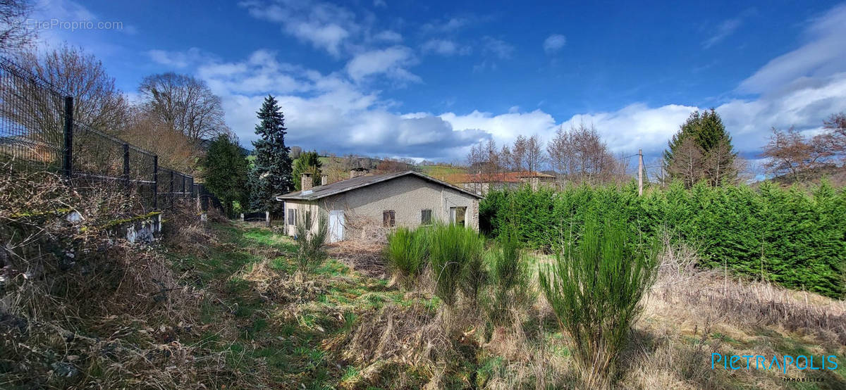 Maison à OUROUX