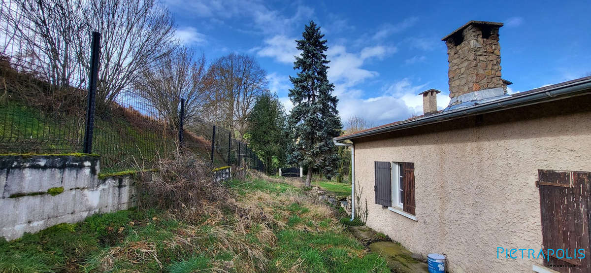 Maison à OUROUX