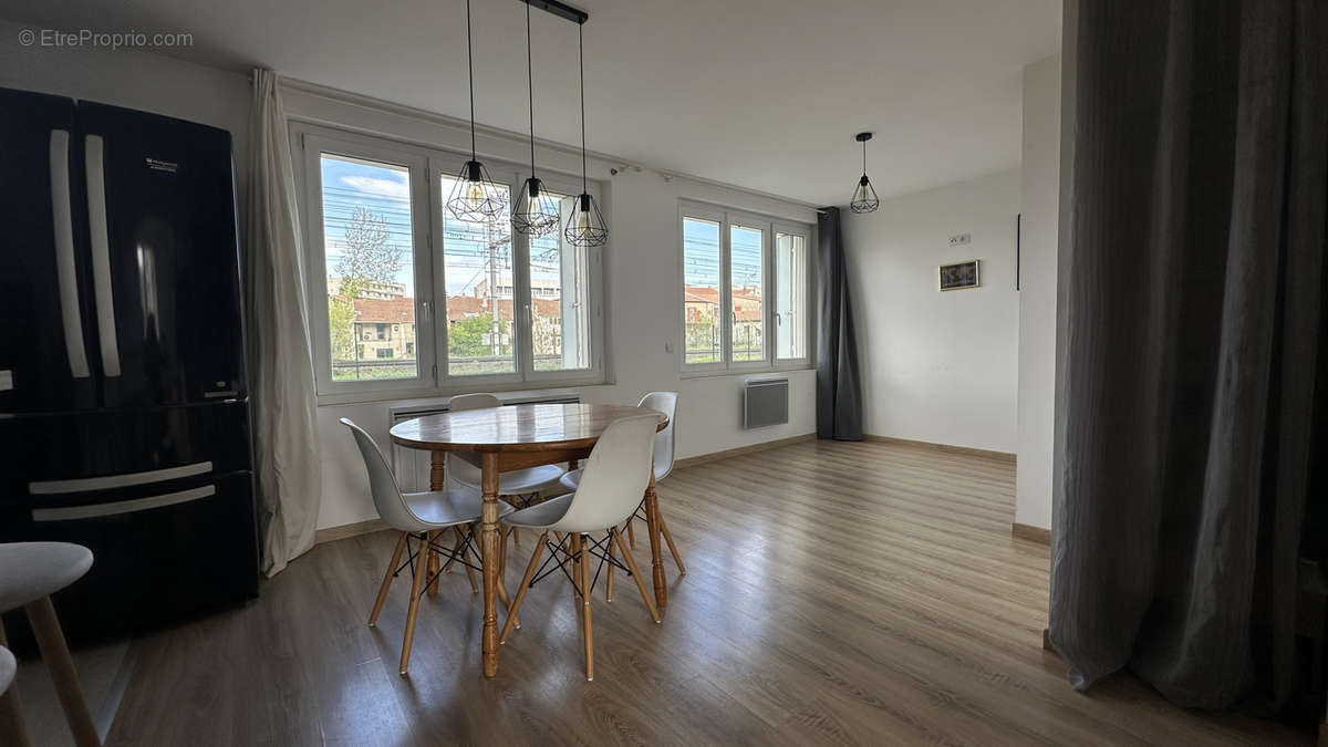 Appartement à BOURG-LES-VALENCE