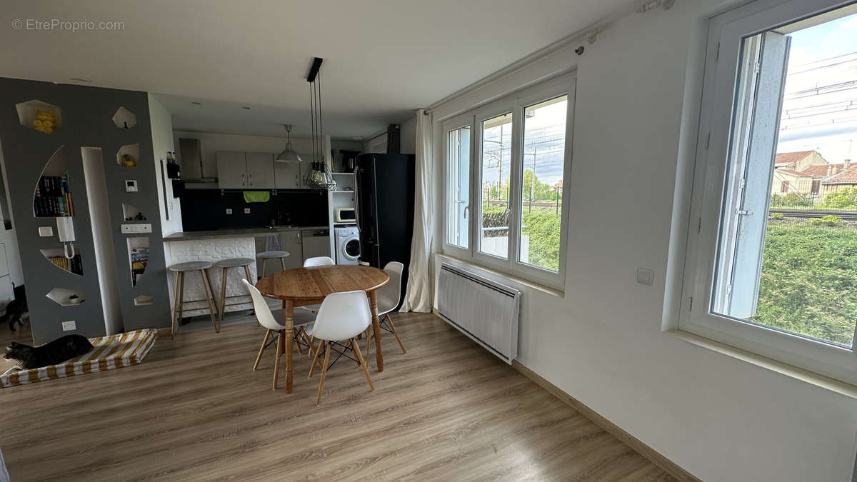 Appartement à BOURG-LES-VALENCE