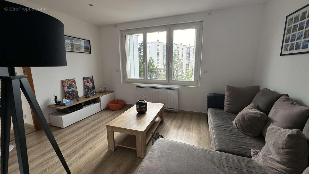 Appartement à BOURG-LES-VALENCE