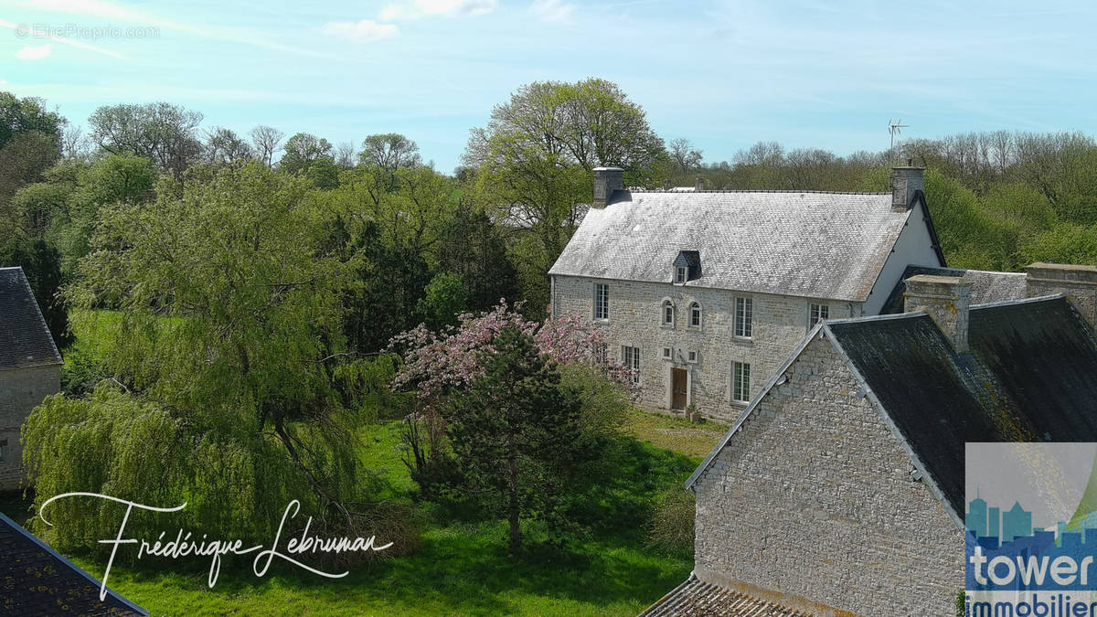 Maison à SAINTE-MARIE-DU-MONT