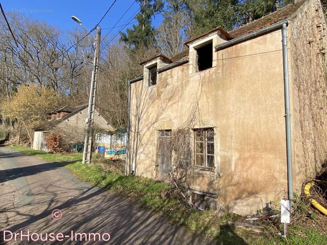 Maison à AVALLON