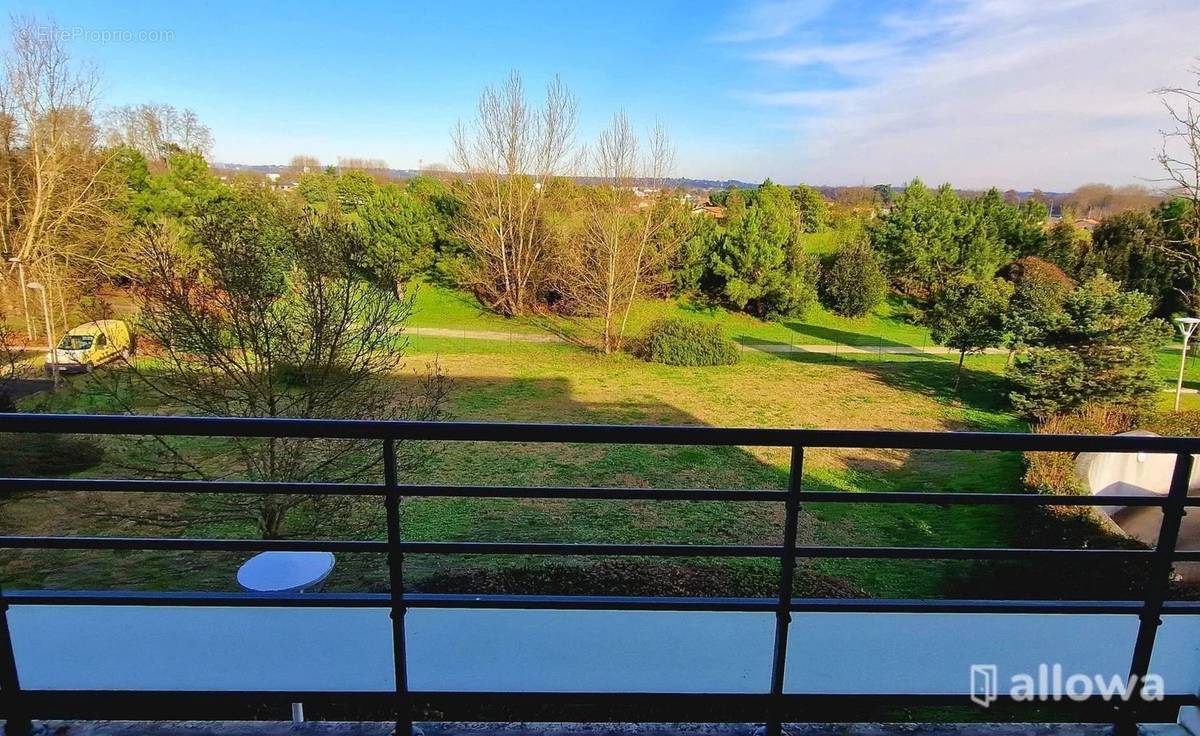 Appartement à VILLENAVE-D&#039;ORNON