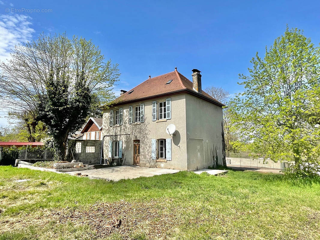 Maison à L&#039;ISLE-D&#039;ABEAU