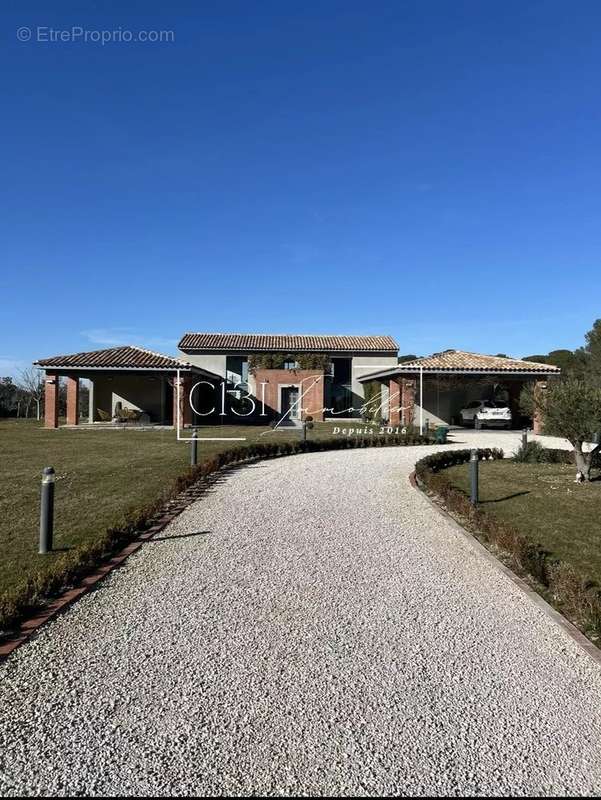 Maison à ROQUEBRUNE-SUR-ARGENS