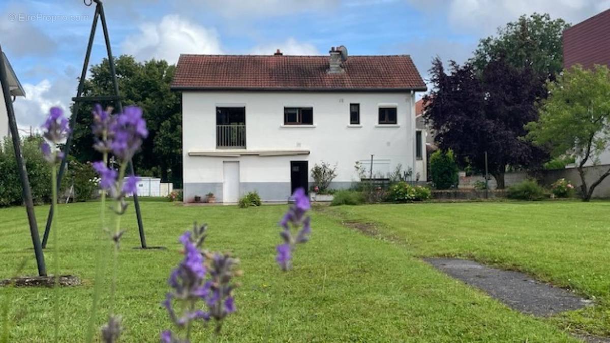 Maison à MONTAUVILLE