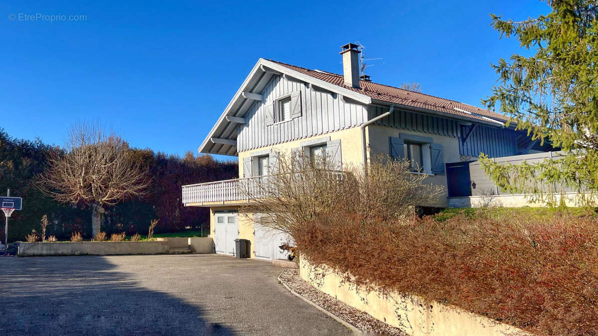 Maison à SAINT-MARTIN-BELLEVUE