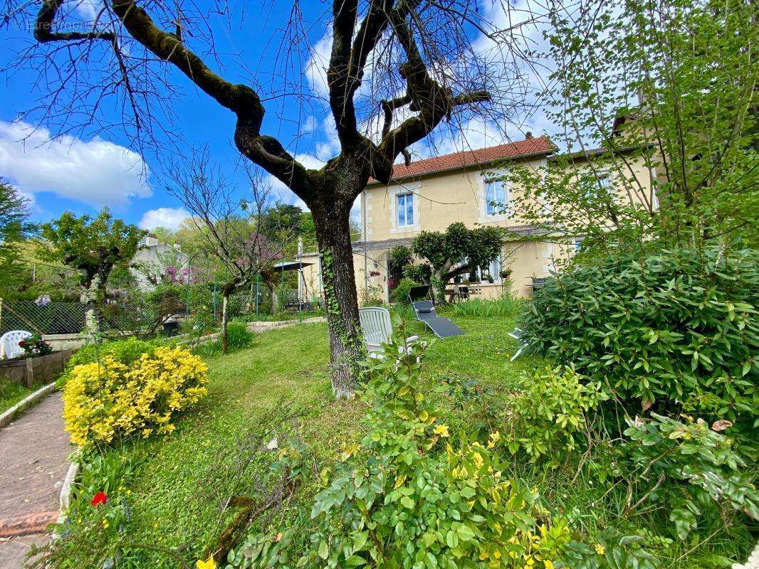 Maison à LE BUGUE