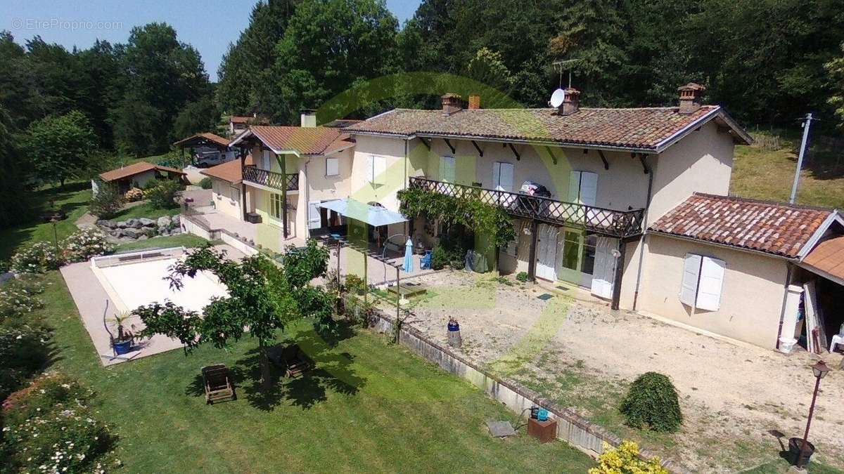 Maison à LA COTE-SAINT-ANDRE