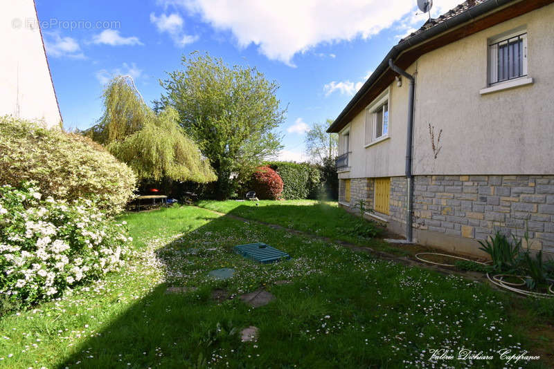 Maison à BALLAINVILLIERS