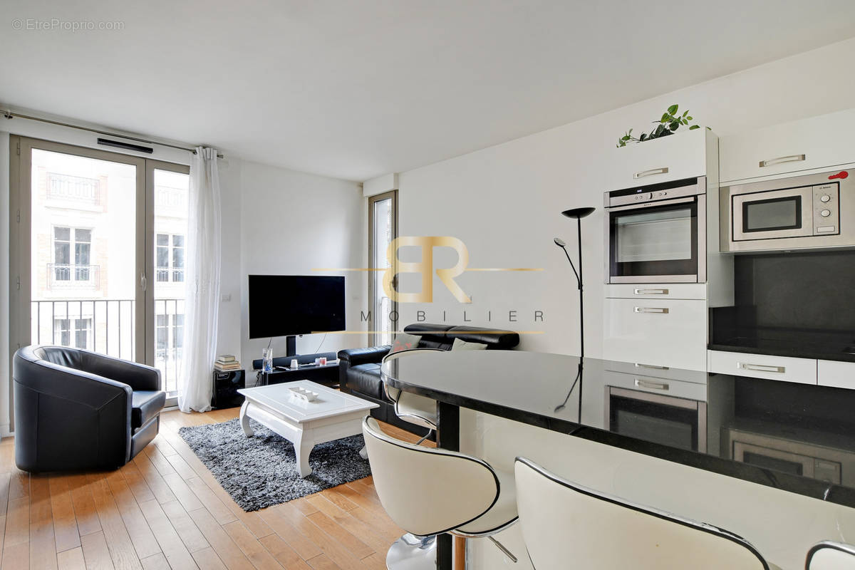 Appartement à PARIS-15E