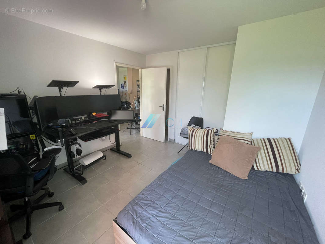 Appartement à AMBES