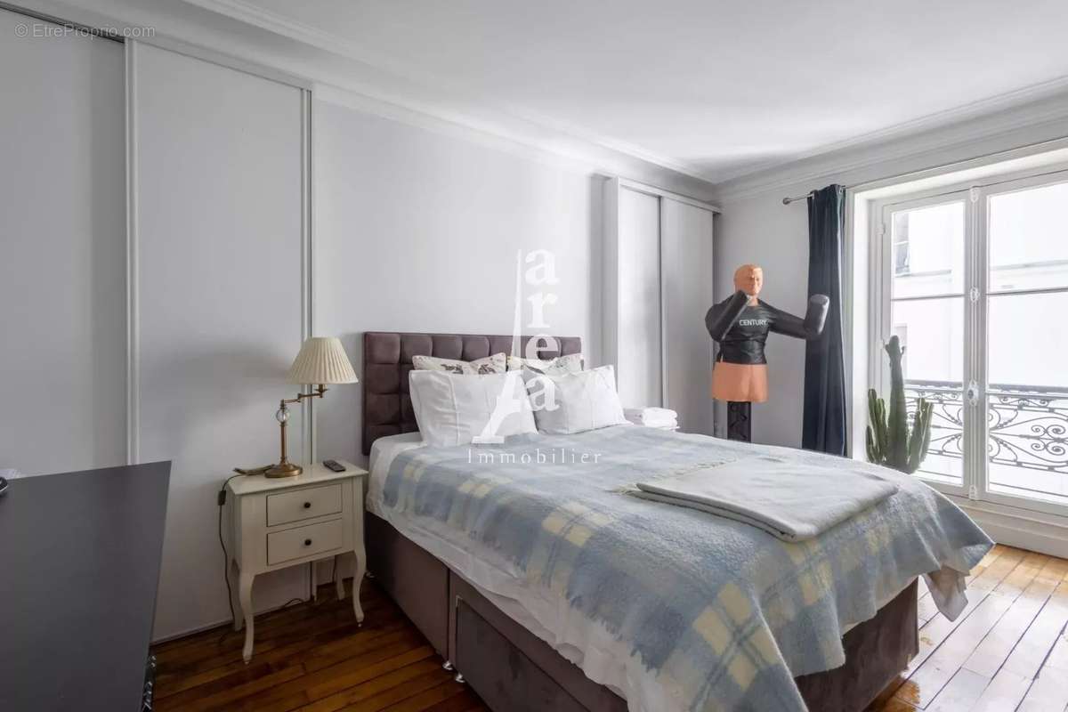 Appartement à PARIS-8E