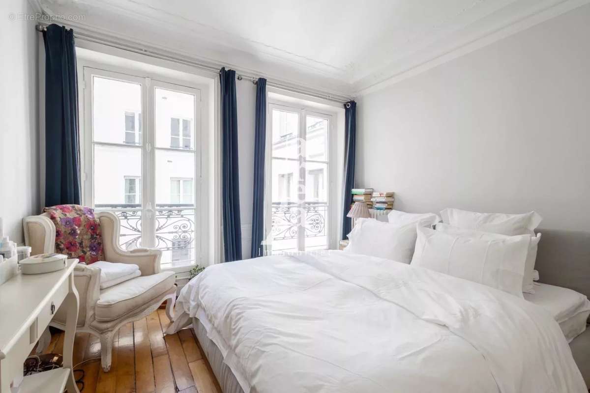 Appartement à PARIS-8E